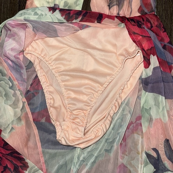 House of Hadiyah Ami Maxi Dress - Picture 9 of 15